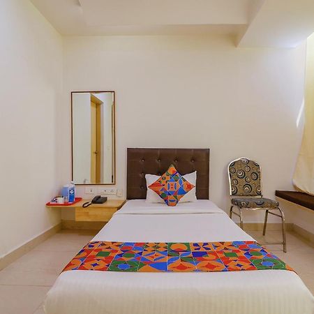 Fabhotel Aamantran & Banquet Halls - Nr Rtc X Roads Metro Station حيدر أباد المظهر الخارجي الصورة