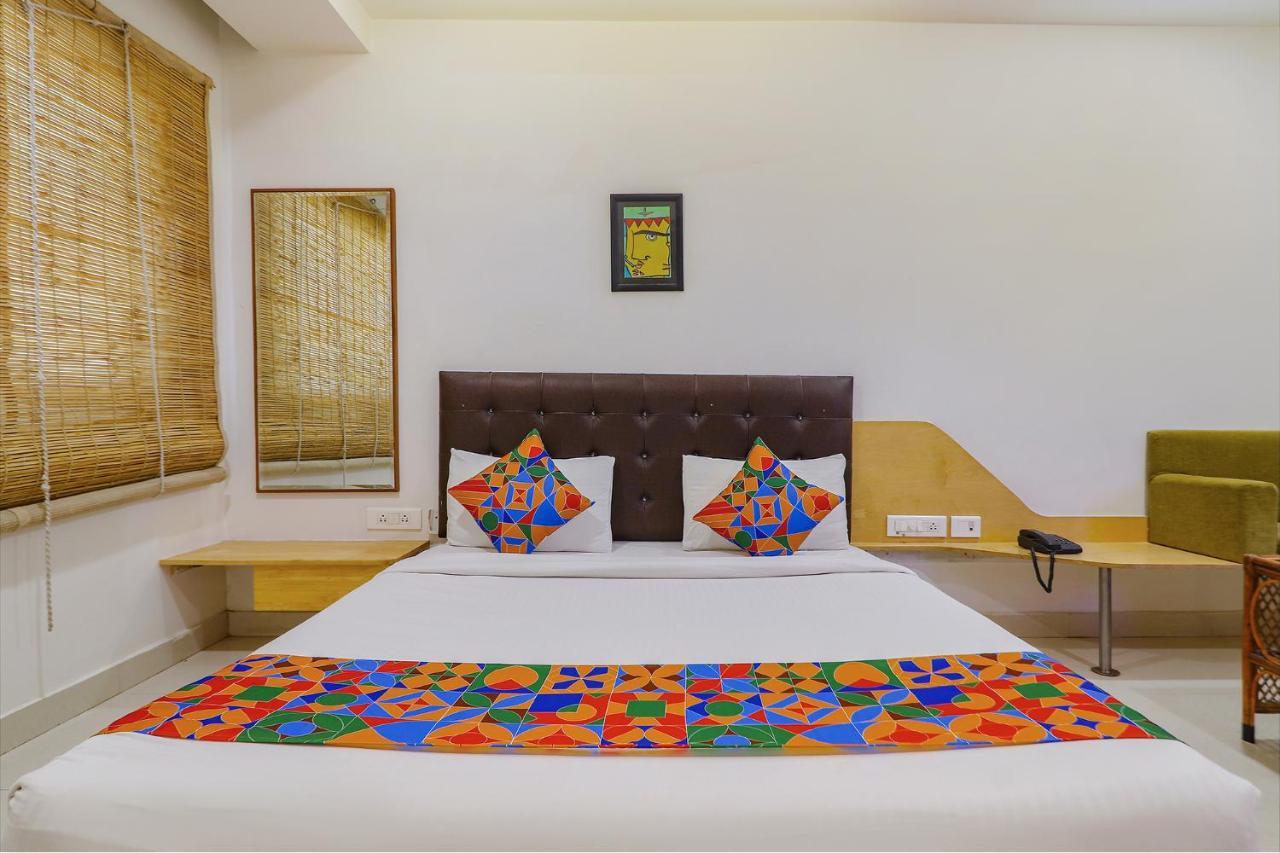 Fabhotel Aamantran & Banquet Halls - Nr Rtc X Roads Metro Station حيدر أباد المظهر الخارجي الصورة